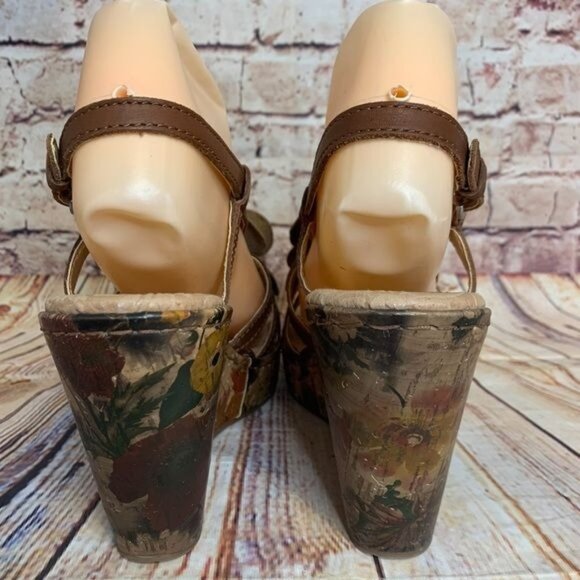 Born Concept B.O.C. Floral Leather Wedge Sandals Sz 39 US 8 - Picture 4 of 10